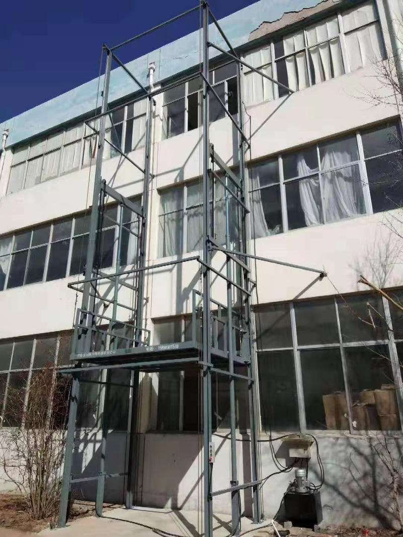 鄂州室外贴墙货梯